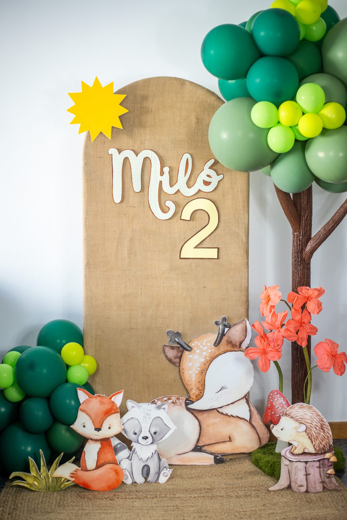 Decoración temática de bosque para cumpleaños infantil en Gran Canaria