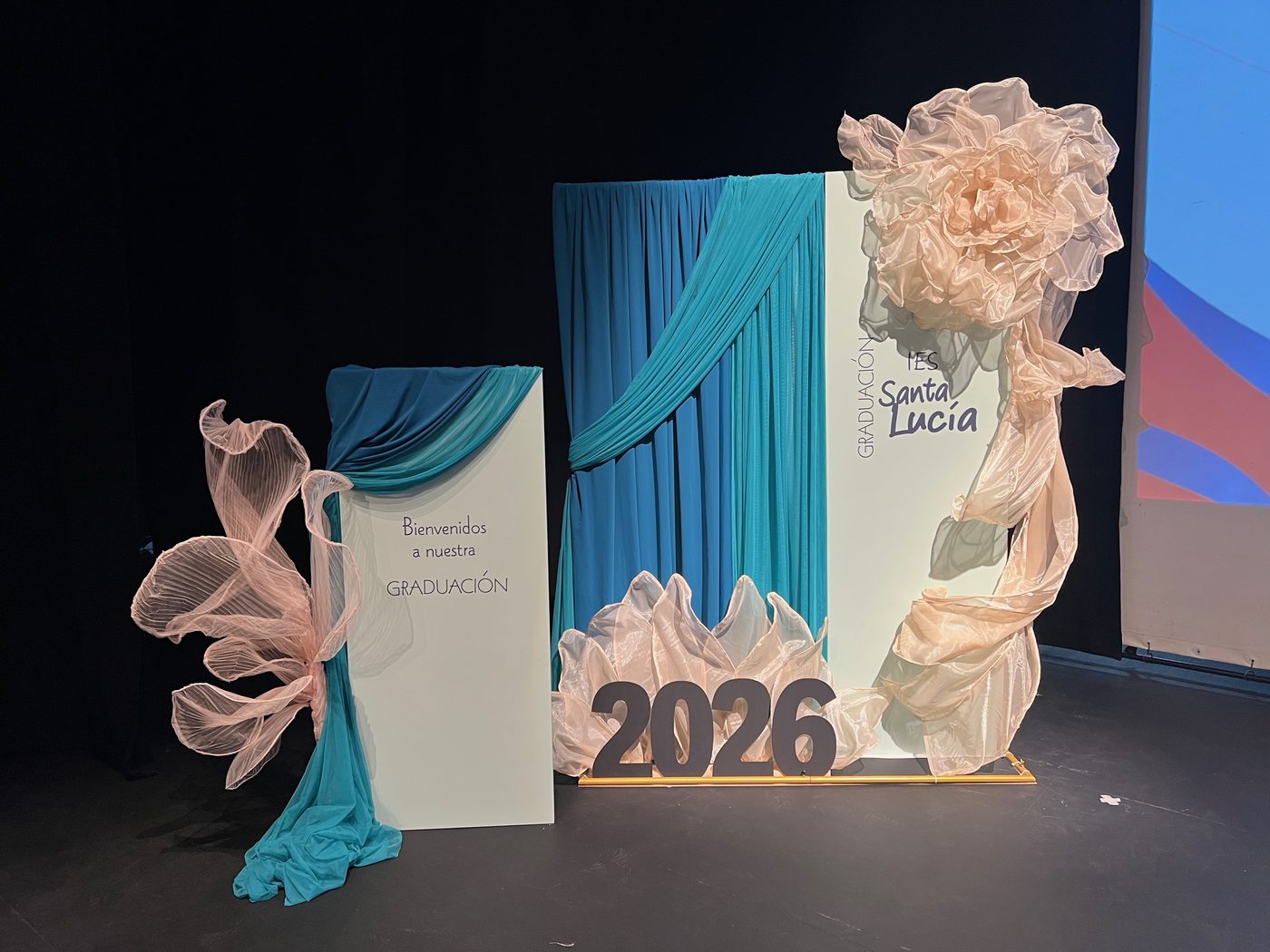 Fotocall para eventos en Gran Canaria con fondo personalizado y decoración a medida